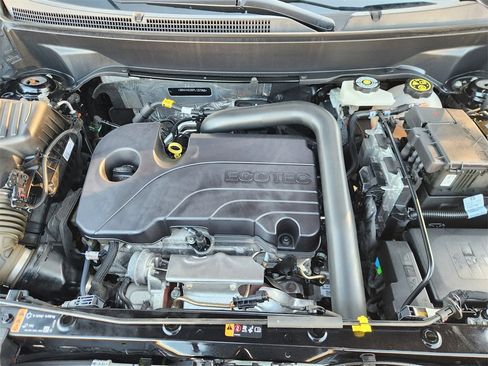 Used 2023 Chevrolet Equinox LT image 29
