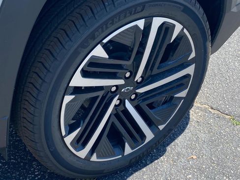 New 2026 Chevrolet Equinox RS FWD image 25