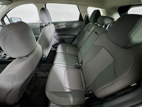 Used 2024 Kia Sportage LX image 26