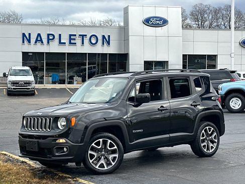 Used 2017 Jeep Renegade Latitude image 1