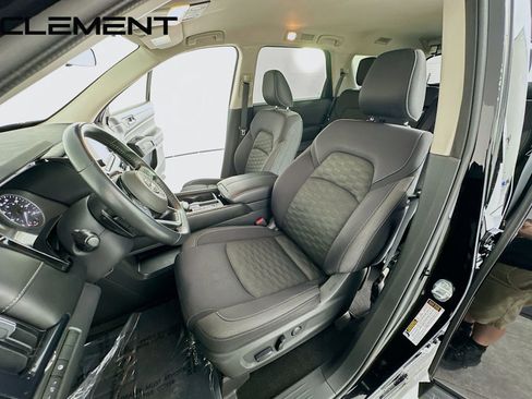 Used 2022 Nissan Pathfinder SV FWD image 29
