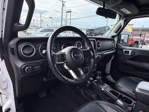 Certified 2018 Jeep Wrangler Unlimited Sahara image 12