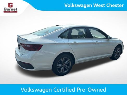 Used 2023 Volkswagen Jetta SE FWD image 5
