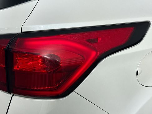 Used 2019 Ford Escape SEL image 33