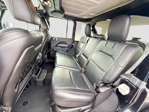 Used 2023 Jeep Wrangler Unlimited Rubicon 4xe w/ Cold Weather Group AWD/4WD image 27