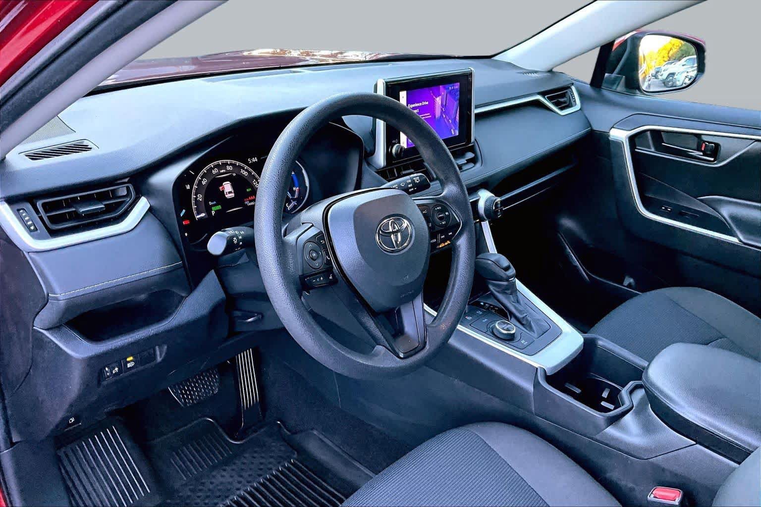 Certified 2024 Toyota RAV4 LE AWD/4WD image 16