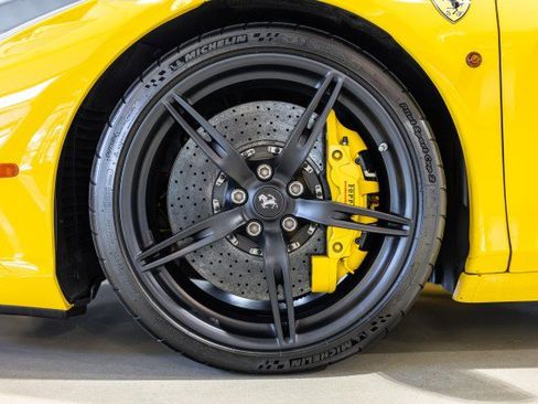 Used 2015 Ferrari 458 Speciale Coupe RWD image 36