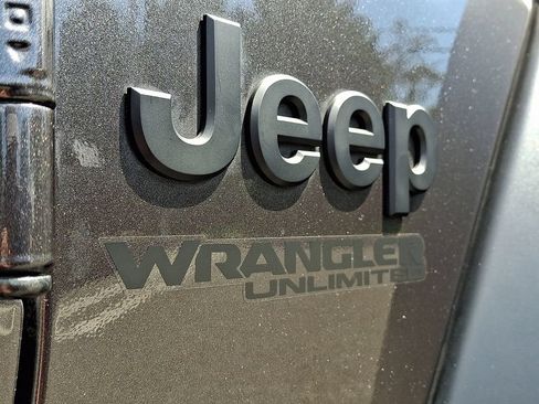 Used 2022 Jeep Wrangler Unlimited Sport AWD/4WD image 29