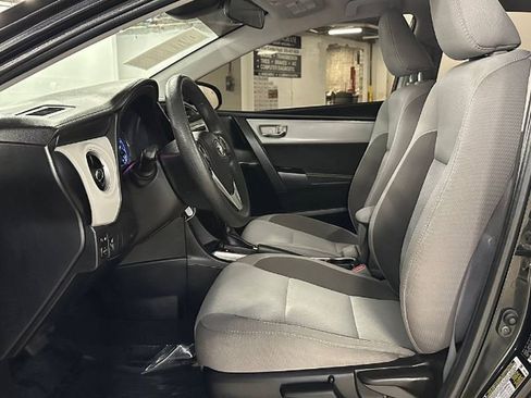 Used 2019 Toyota Corolla LE FWD image 28