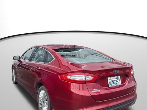 Used 2016 Ford Fusion Energi SE image 9