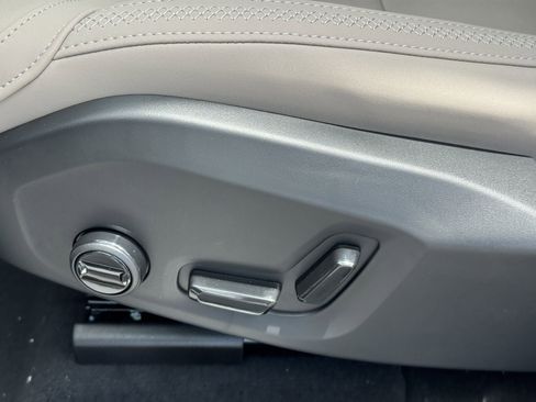 New 2026 Volvo XC60 B5 Core w/ Protection Package image 19