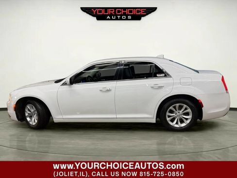 Used 2015 Chrysler 300 Limited image 2