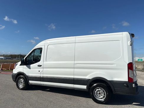 Used 2018 Ford Transit 250 148 Medium Roof image 4