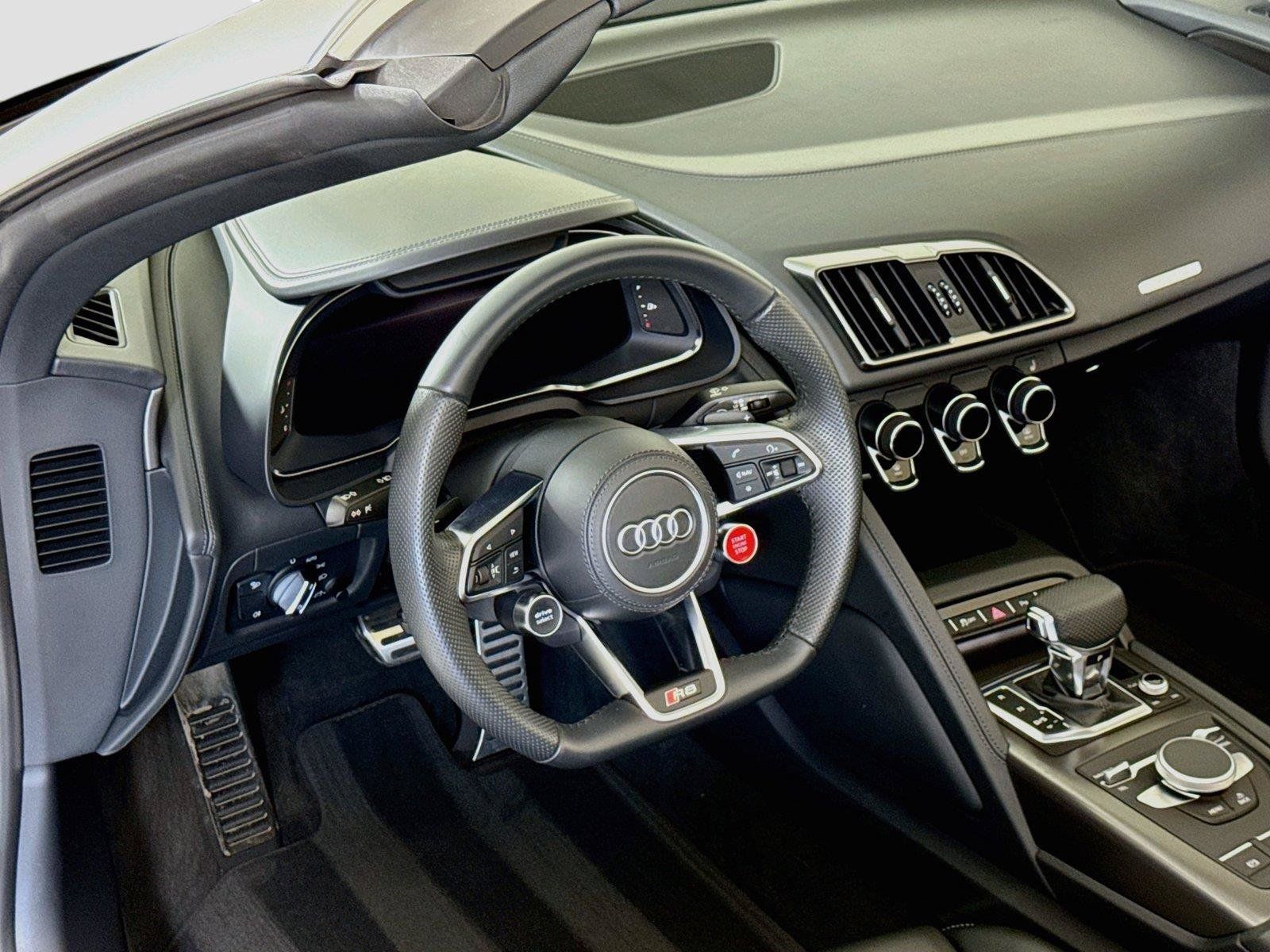 Used 2020 Audi R8 V10 AWD/4WD image 16