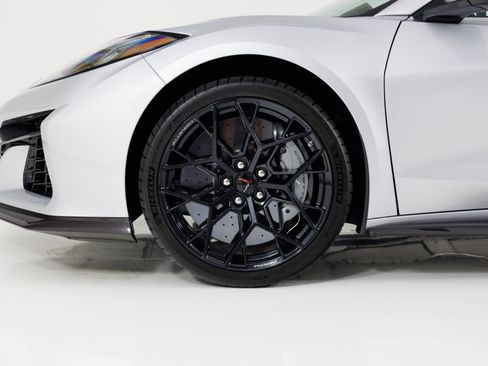 Used 2027 Chevrolet Corvette ZR1X AWD/4WD image 12