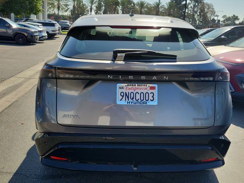 Used 2024 Nissan Ariya FWD image 5