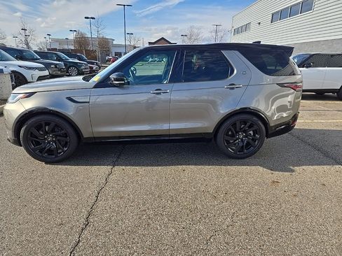 Certified 2025 Land Rover Discovery Dynamic SE image 8