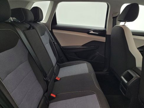 Used 2025 Volkswagen Taos S image 19