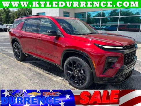 New 2026 Chevrolet Traverse RS w/ LPO, Floor Liner Package FWD image 1