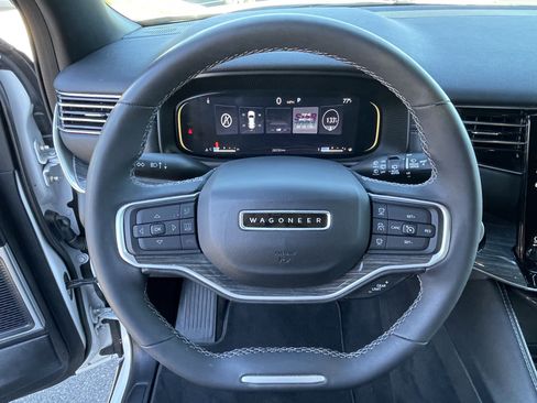 Used 2022 Jeep Wagoneer Series II image 22