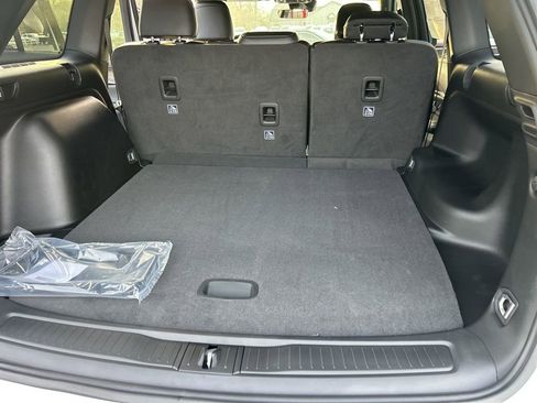 New 2026 Jeep Grand Cherokee Altitude AWD/4WD image 17