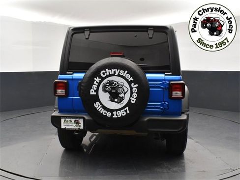 Used 2024 Jeep Wrangler Sport S image 5