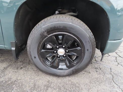 Used 2025 Chevrolet Silverado 1500 LT image 10