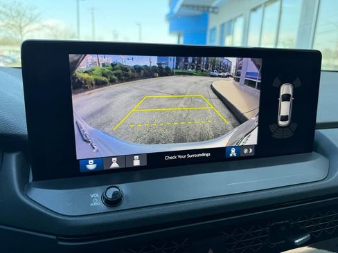 Used 2023 Honda Accord Touring image 6
