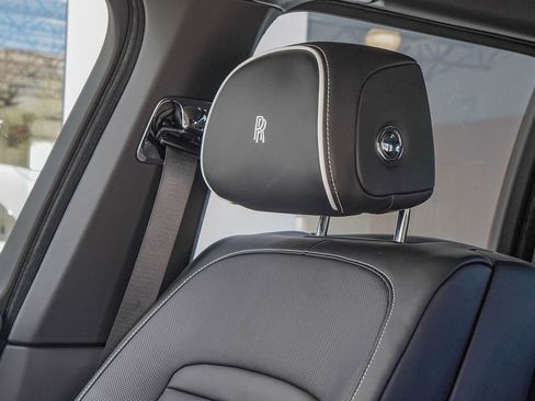 New 2026 Rolls-Royce Cullinan image 23