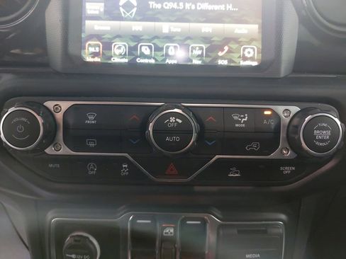 Used 2022 Jeep Gladiator Sport image 20