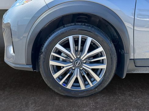 Used 2024 Nissan Kicks SV image 9