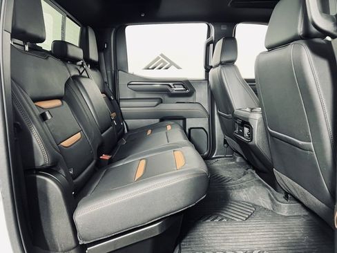 Used 2025 GMC Sierra 1500 AT4 w/ AT4 Premium Package image 15