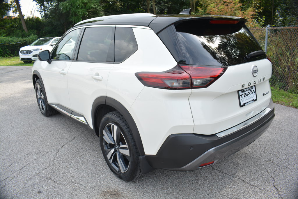 Used 2023 Nissan Rogue SL AWD/4WD image 7