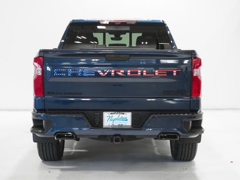Used 2022 Chevrolet Silverado 1500 High Country w/ Technology Package image 6