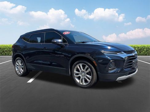 Used 2020 Chevrolet Blazer LT AWD/4WD image 2
