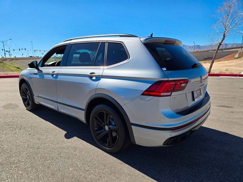 Certified 2024 Volkswagen Tiguan SE R-Line AWD/4WD image 4