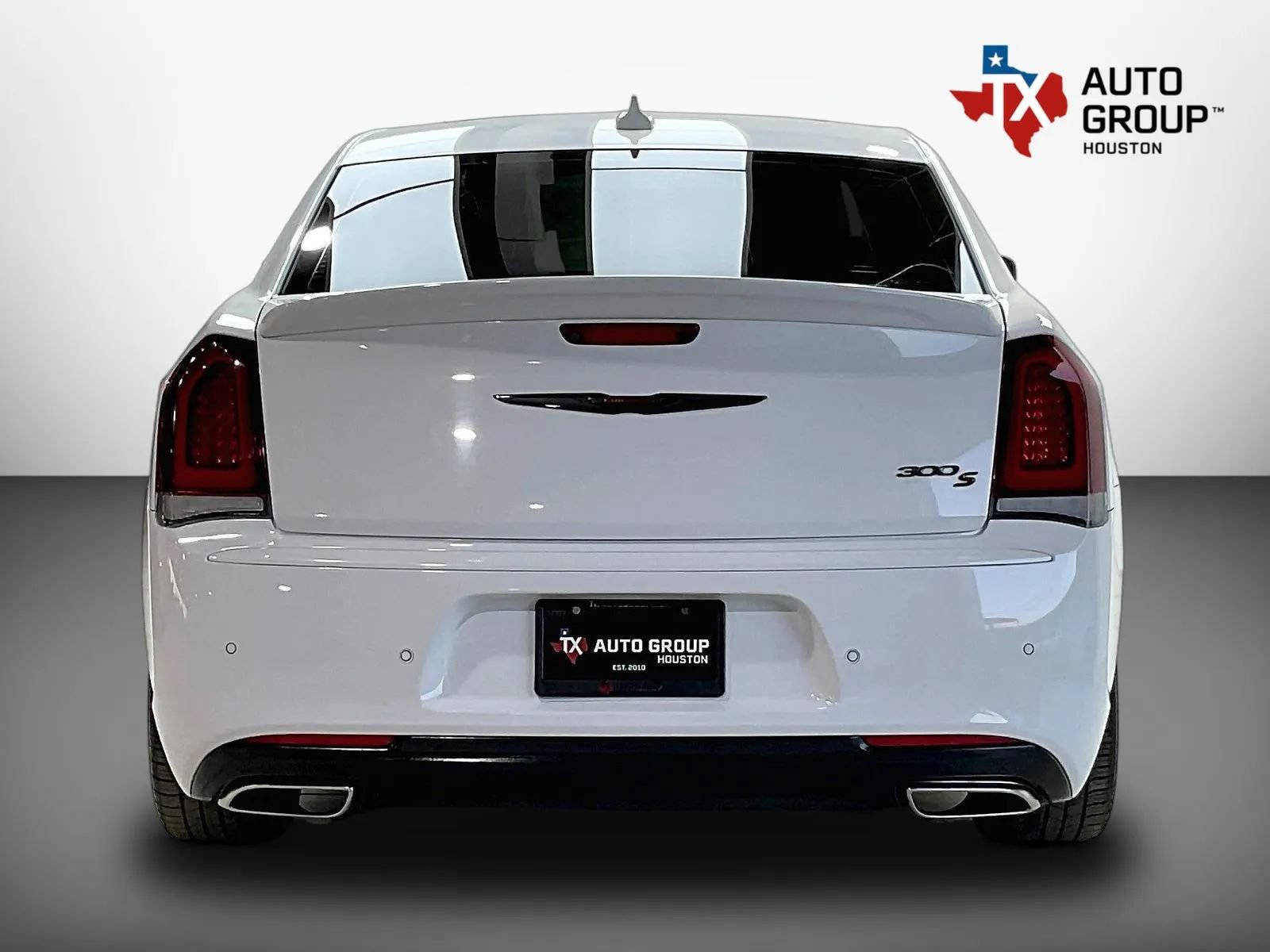 Used 2022 Chrysler 300 S RWD image 7