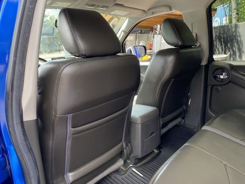 Used 2014 Nissan Xterra PRO-4X w/ Pro-4x Leather Package AWD/4WD image 17