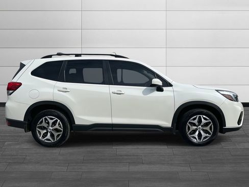 Used 2021 Subaru Forester Premium w/ Popular Package #1 image 2