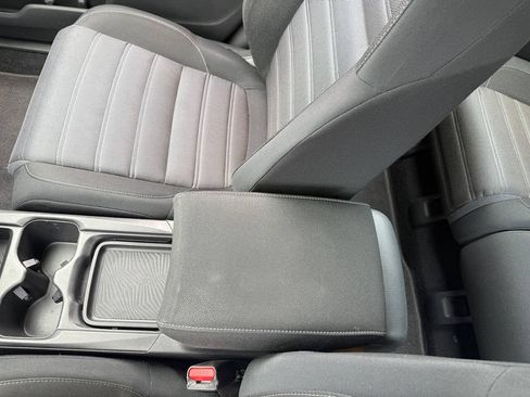 Used 2018 Honda CR-V LX image 60