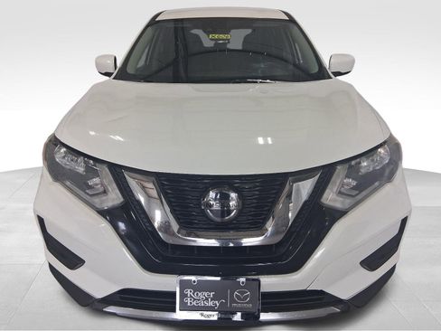 Used 2019 Nissan Rogue S AWD/4WD image 2