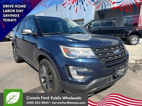 Used 2017 Ford Explorer XLT w/ Equipment Group 202A AWD/4WD image 1