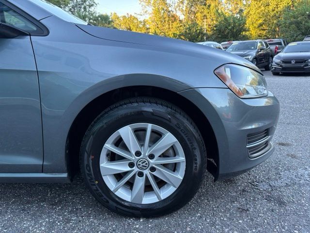 Used 2016 Volkswagen Golf S FWD image 32