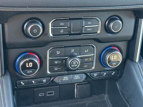 Used 2021 Chevrolet Tahoe Premier image 22