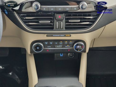 Certified 2020 Ford Escape SE FWD image 25