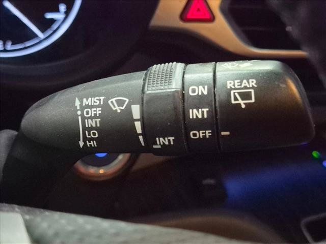 Used 2022 Toyota Sienna Limited FWD image 18