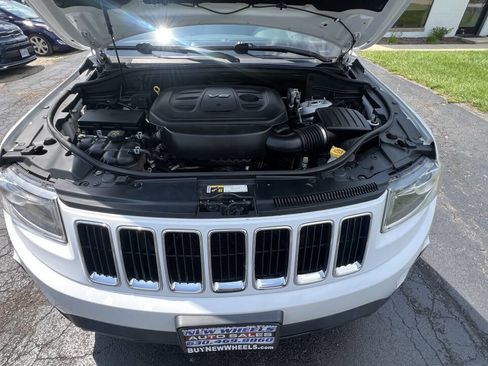 Used 2016 Jeep Grand Cherokee Laredo image 35