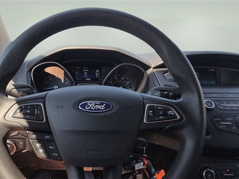 Used 2018 Ford Focus SE image 11