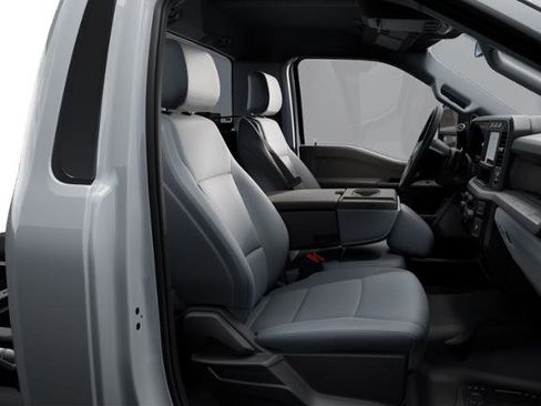 New 2024 Ford F550 4x4 Regular Cab Super Duty image 6