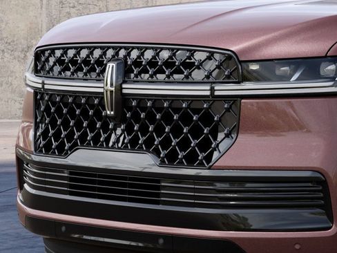 New 2027 Lincoln Navigator Black Label AWD/4WD image 17